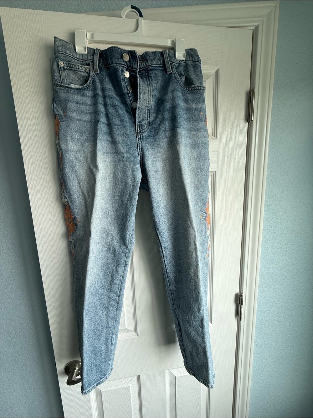 Lucky Brand Light Blue High-Rise Jeans with Orange Side Embroidery